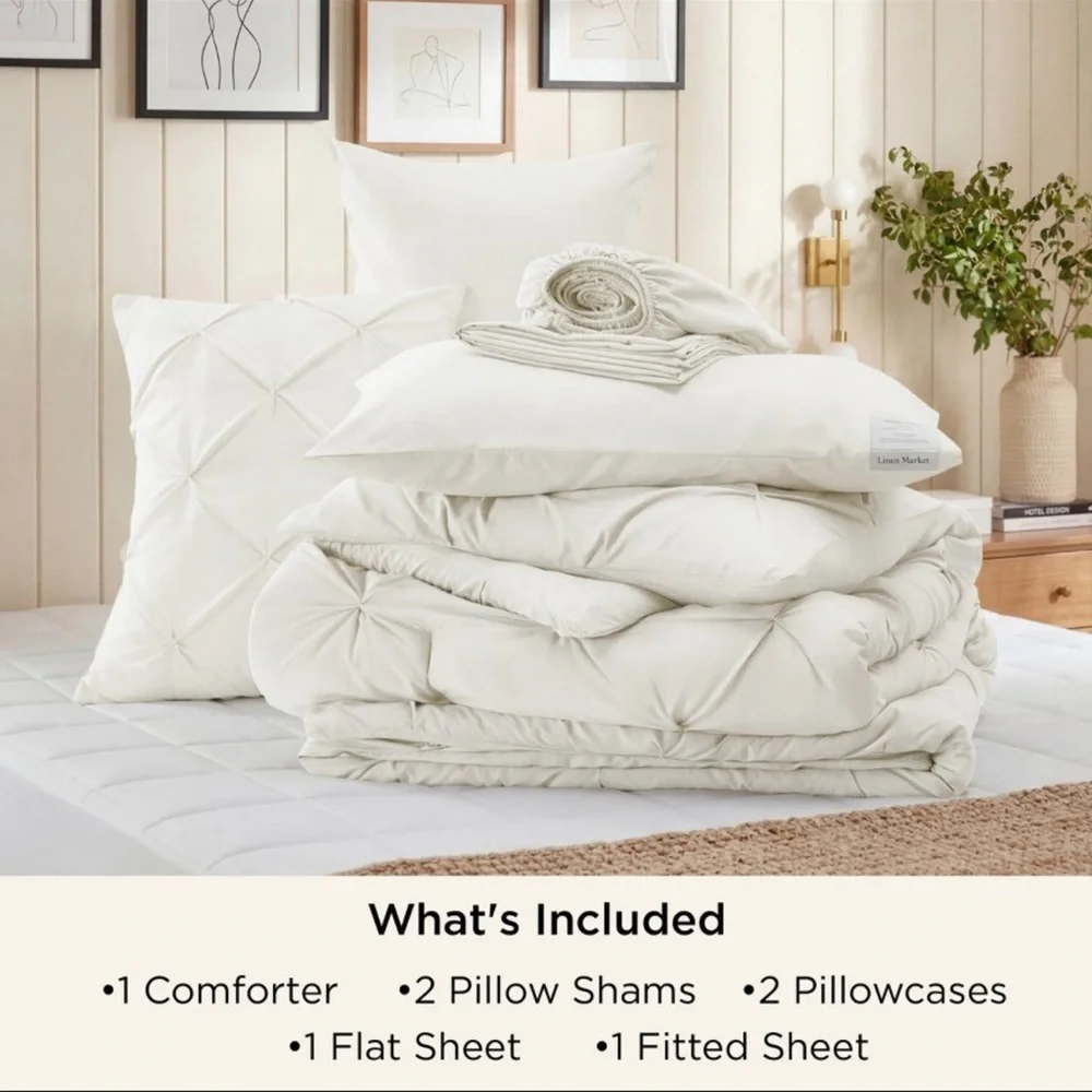 Classic Pinch-Pleat White Comforter Set